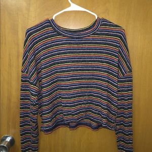 80s inspired long sleeved crop top!